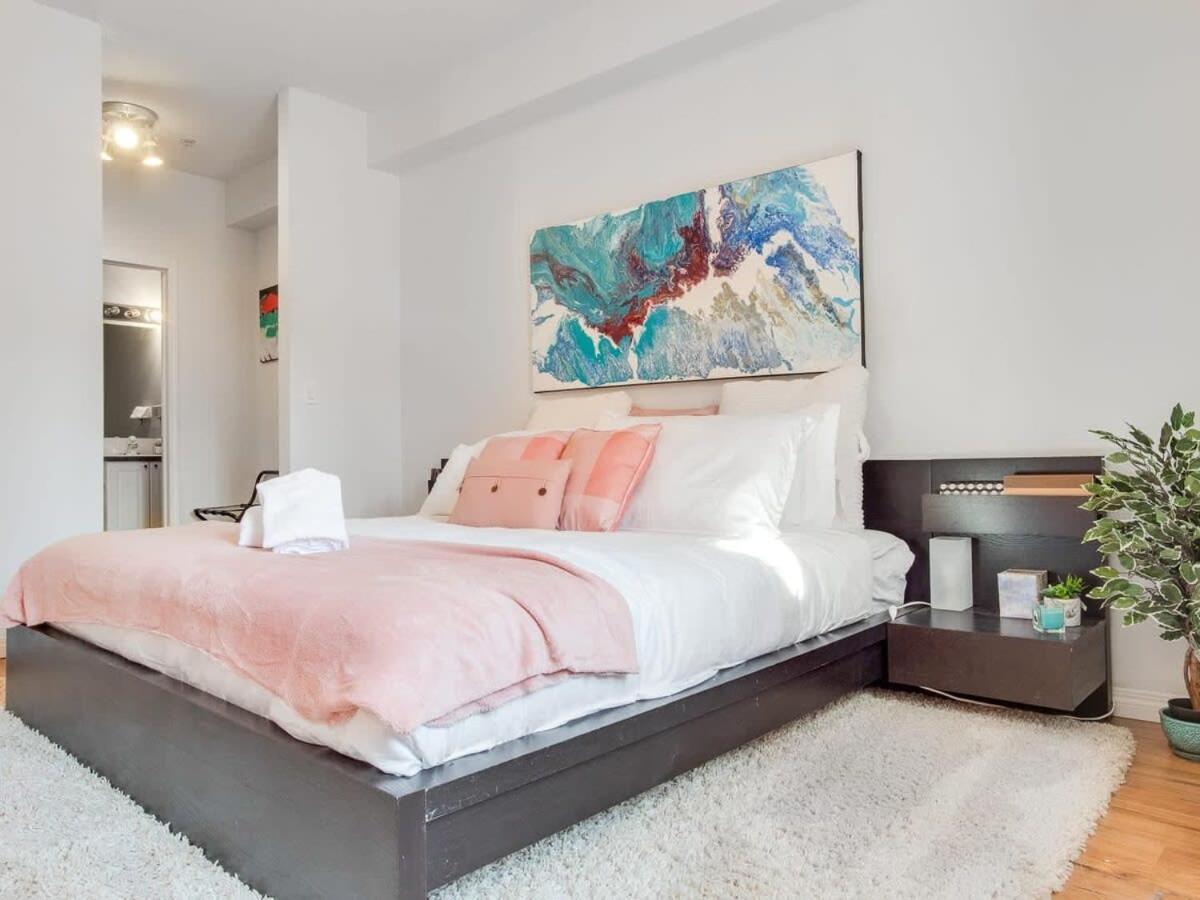 Apartment Fun And Colourful W Foosball Parking Coffee Calgary